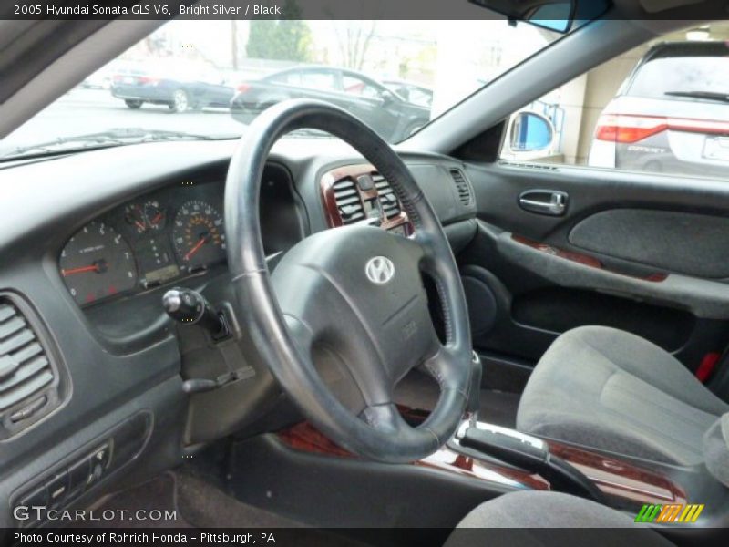 Bright Silver / Black 2005 Hyundai Sonata GLS V6