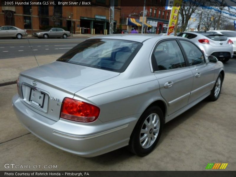 Bright Silver / Black 2005 Hyundai Sonata GLS V6