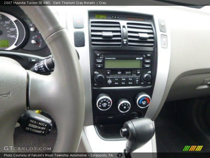 Dark Titanium Gray Metallic / Gray 2007 Hyundai Tucson SE 4WD
