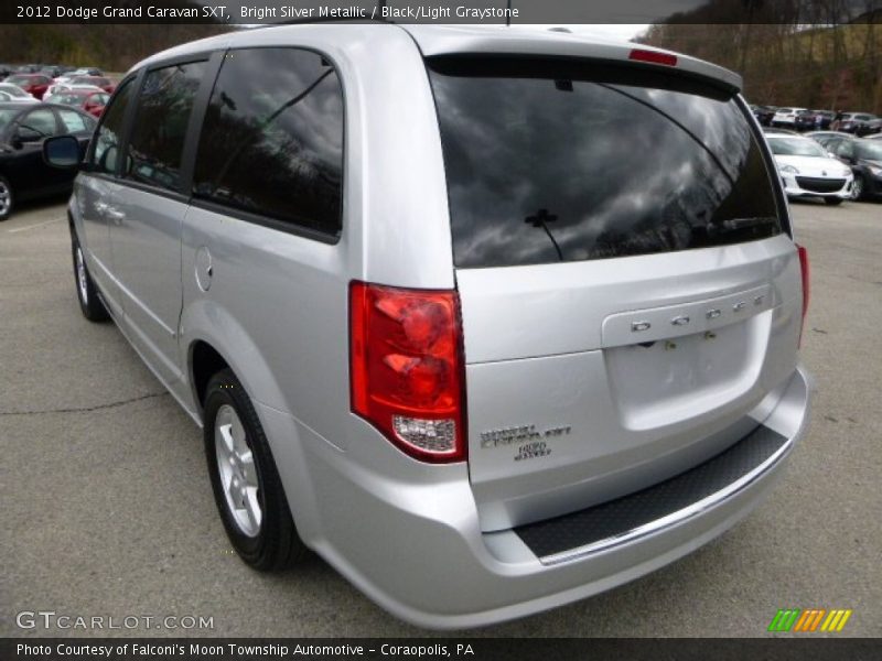 Bright Silver Metallic / Black/Light Graystone 2012 Dodge Grand Caravan SXT