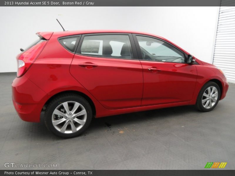 Boston Red / Gray 2013 Hyundai Accent SE 5 Door