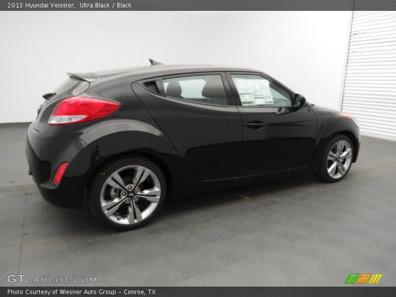 Ultra Black / Black 2013 Hyundai Veloster