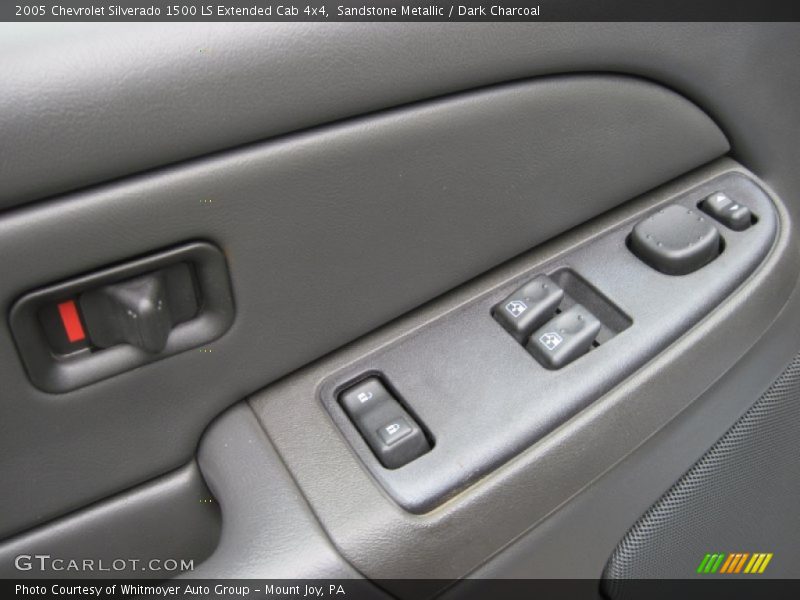 Sandstone Metallic / Dark Charcoal 2005 Chevrolet Silverado 1500 LS Extended Cab 4x4