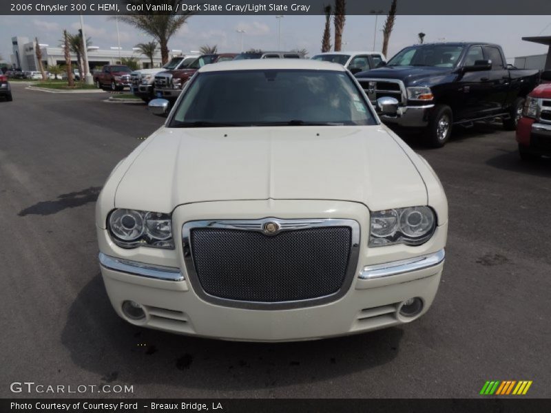 Cool Vanilla / Dark Slate Gray/Light Slate Gray 2006 Chrysler 300 C HEMI