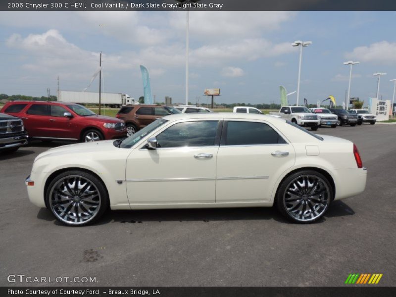 Cool Vanilla / Dark Slate Gray/Light Slate Gray 2006 Chrysler 300 C HEMI