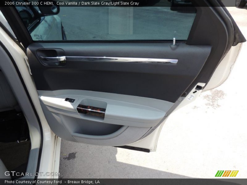 Cool Vanilla / Dark Slate Gray/Light Slate Gray 2006 Chrysler 300 C HEMI