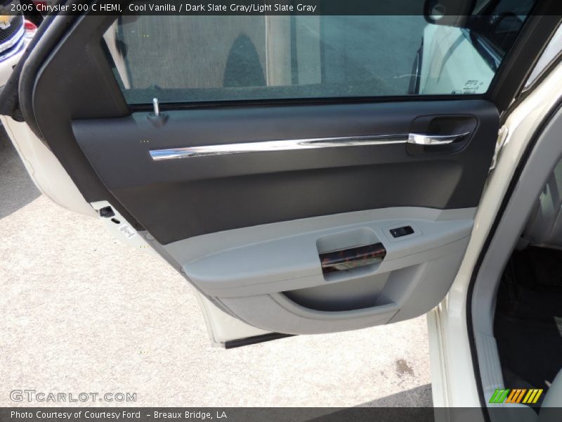 Cool Vanilla / Dark Slate Gray/Light Slate Gray 2006 Chrysler 300 C HEMI