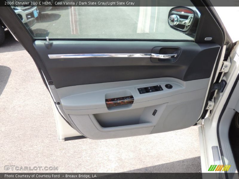 Cool Vanilla / Dark Slate Gray/Light Slate Gray 2006 Chrysler 300 C HEMI