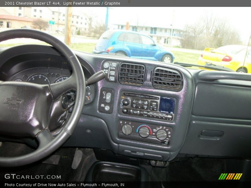 Light Pewter Metallic / Graphite 2001 Chevrolet Blazer LT 4x4
