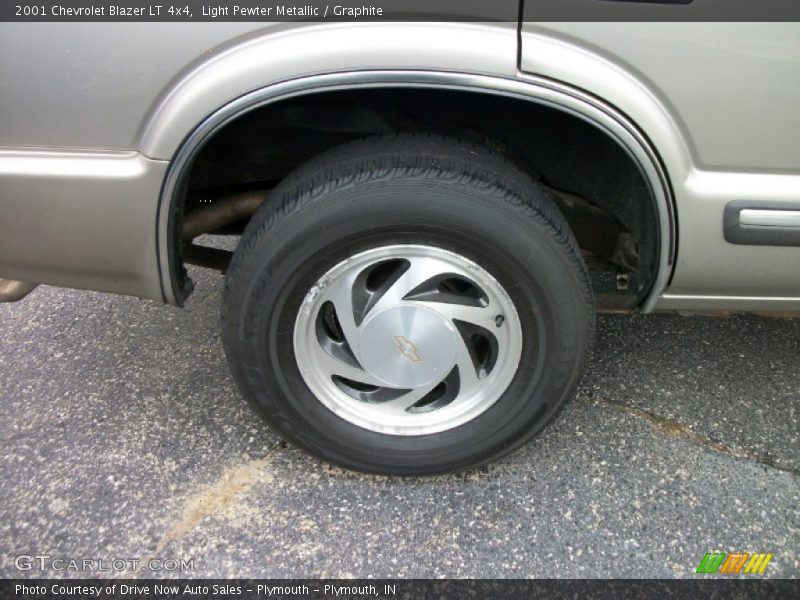 Light Pewter Metallic / Graphite 2001 Chevrolet Blazer LT 4x4