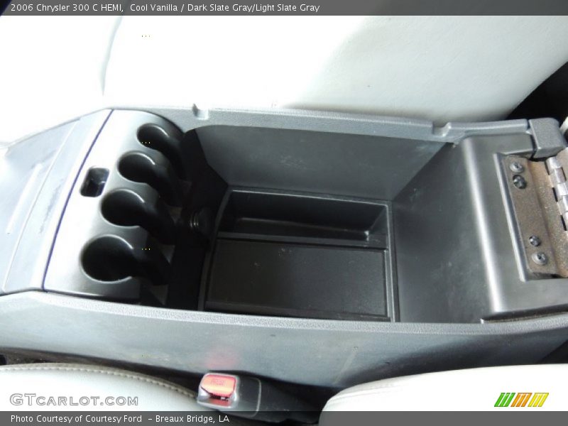 Cool Vanilla / Dark Slate Gray/Light Slate Gray 2006 Chrysler 300 C HEMI