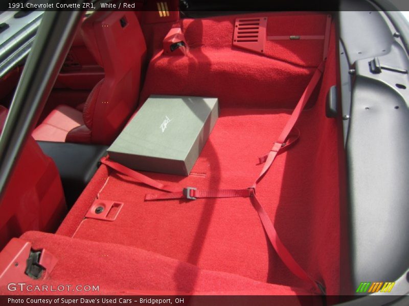  1991 Corvette ZR1 Trunk