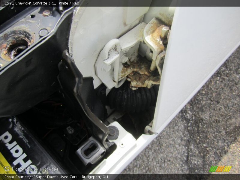White / Red 1991 Chevrolet Corvette ZR1