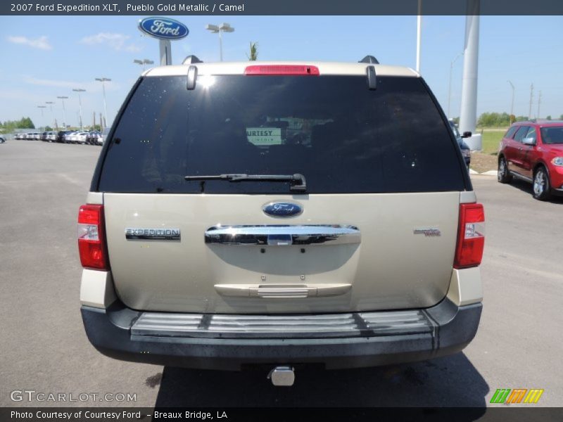 Pueblo Gold Metallic / Camel 2007 Ford Expedition XLT