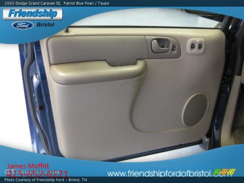 Patriot Blue Pearl / Taupe 2003 Dodge Grand Caravan SE