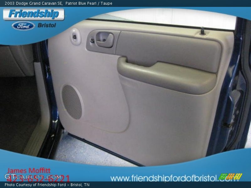 Patriot Blue Pearl / Taupe 2003 Dodge Grand Caravan SE