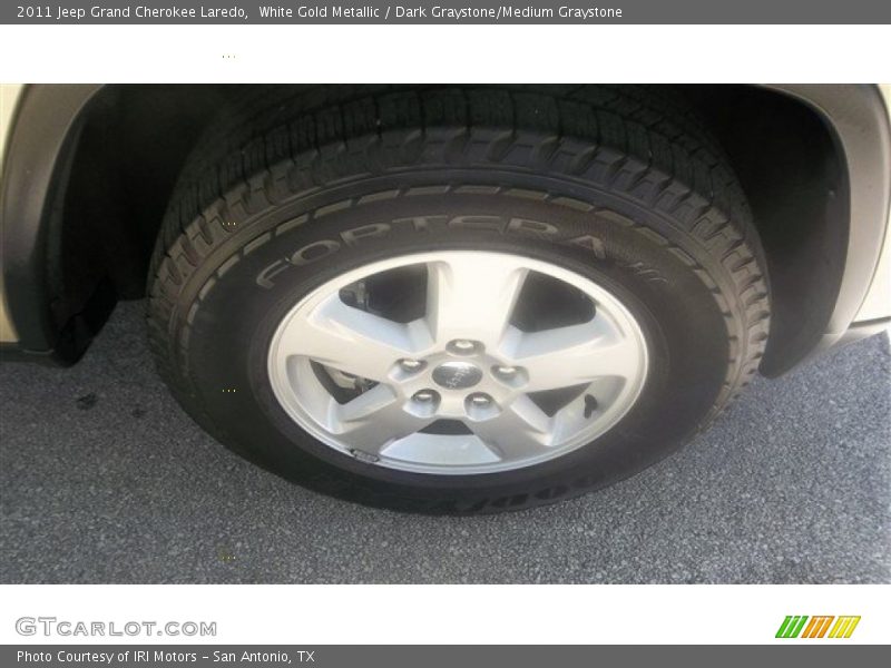 White Gold Metallic / Dark Graystone/Medium Graystone 2011 Jeep Grand Cherokee Laredo