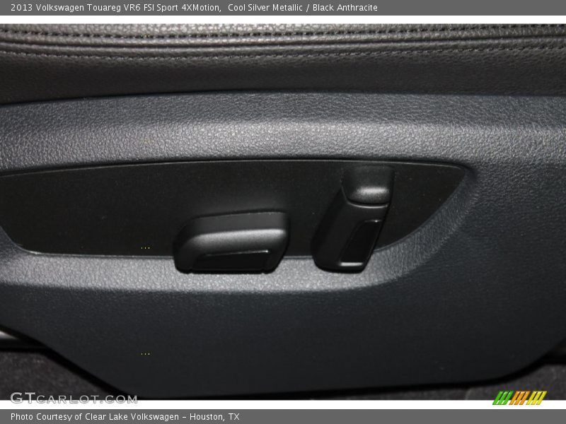 Cool Silver Metallic / Black Anthracite 2013 Volkswagen Touareg VR6 FSI Sport 4XMotion