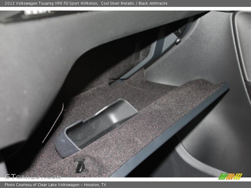 Cool Silver Metallic / Black Anthracite 2013 Volkswagen Touareg VR6 FSI Sport 4XMotion