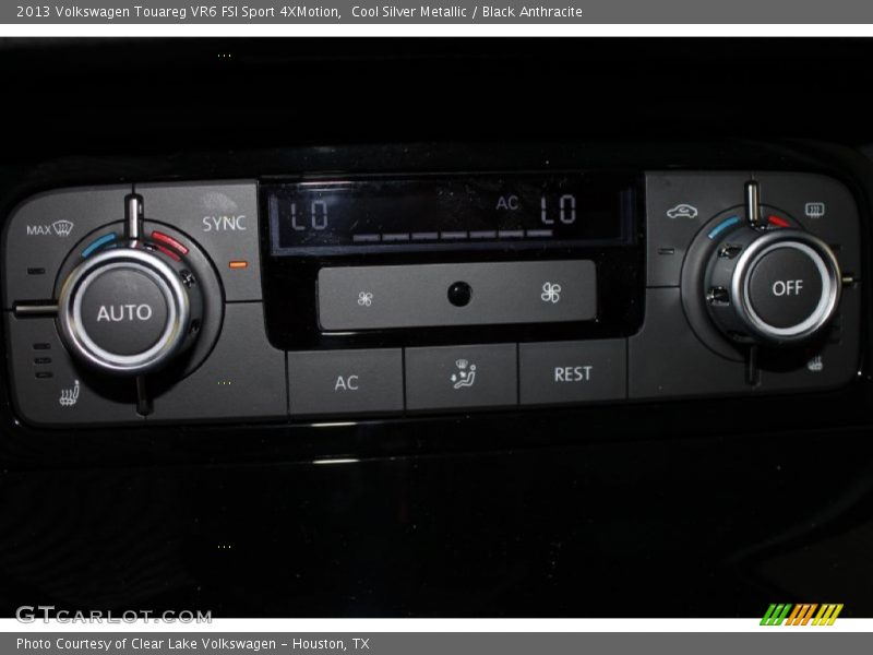 Cool Silver Metallic / Black Anthracite 2013 Volkswagen Touareg VR6 FSI Sport 4XMotion