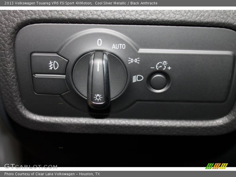 Cool Silver Metallic / Black Anthracite 2013 Volkswagen Touareg VR6 FSI Sport 4XMotion