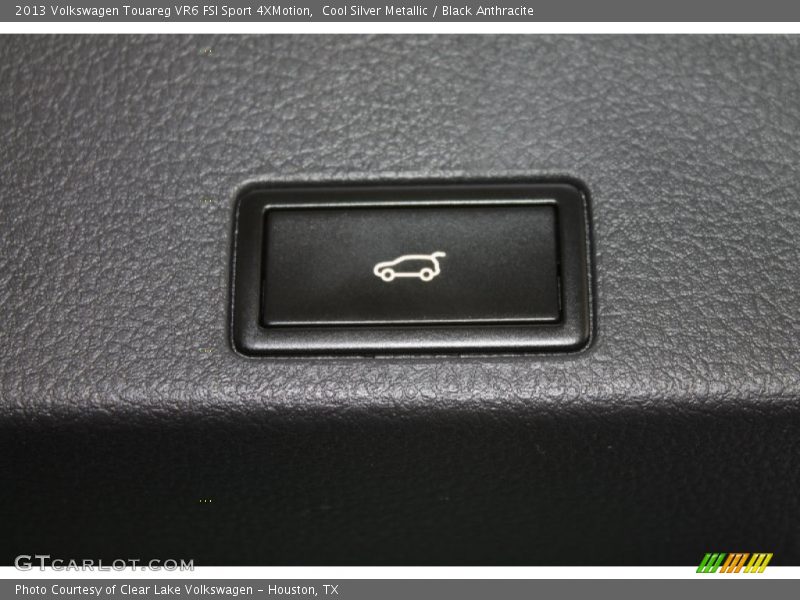 Cool Silver Metallic / Black Anthracite 2013 Volkswagen Touareg VR6 FSI Sport 4XMotion