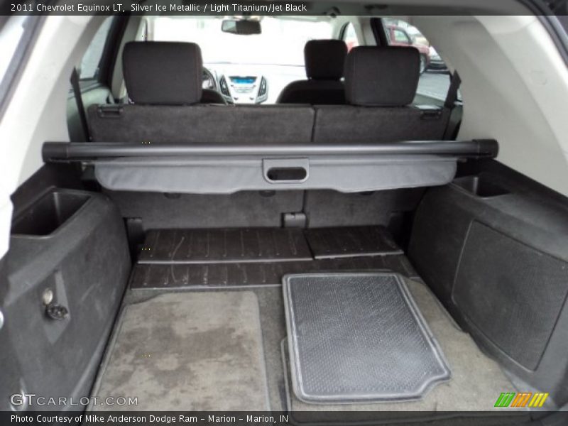 Silver Ice Metallic / Light Titanium/Jet Black 2011 Chevrolet Equinox LT
