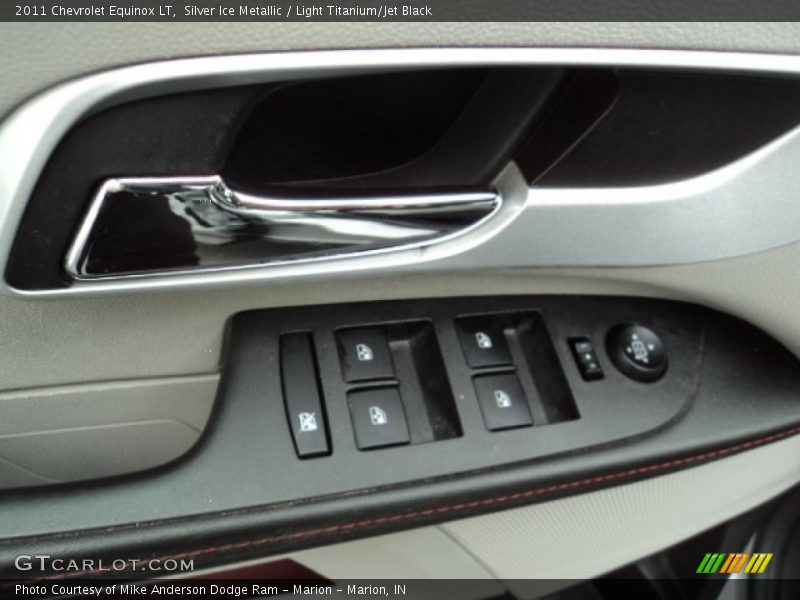Silver Ice Metallic / Light Titanium/Jet Black 2011 Chevrolet Equinox LT