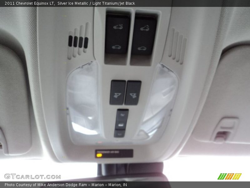 Silver Ice Metallic / Light Titanium/Jet Black 2011 Chevrolet Equinox LT