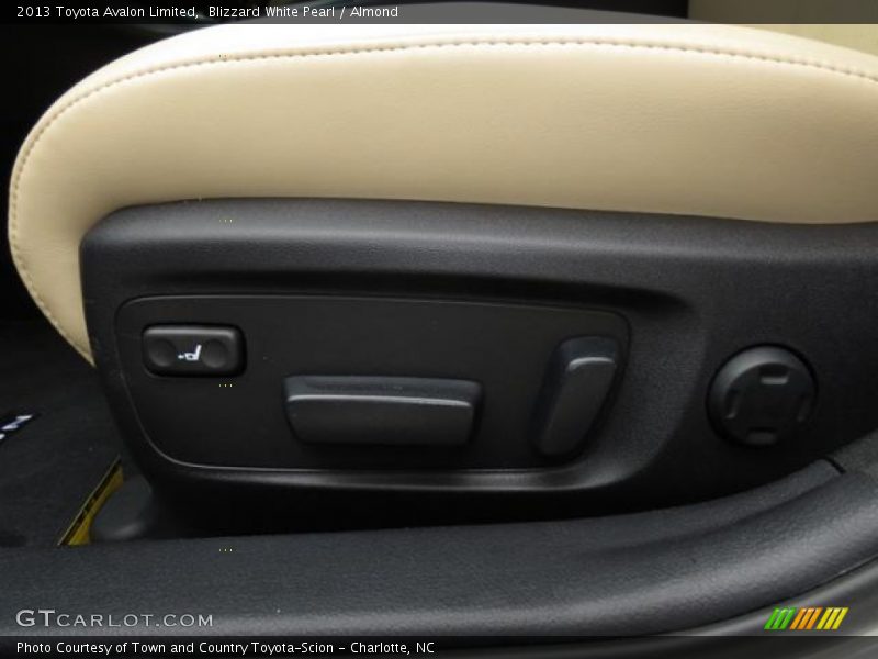Blizzard White Pearl / Almond 2013 Toyota Avalon Limited