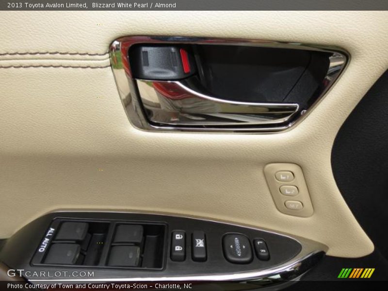 Blizzard White Pearl / Almond 2013 Toyota Avalon Limited