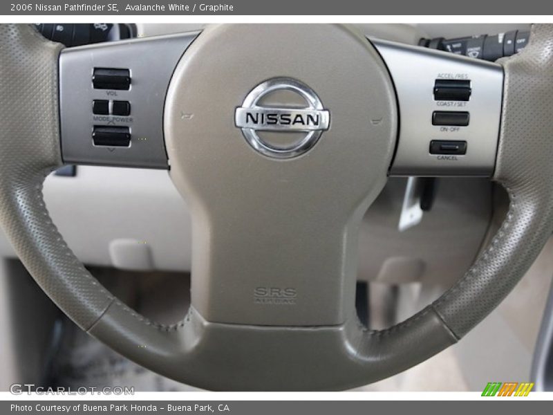 Avalanche White / Graphite 2006 Nissan Pathfinder SE