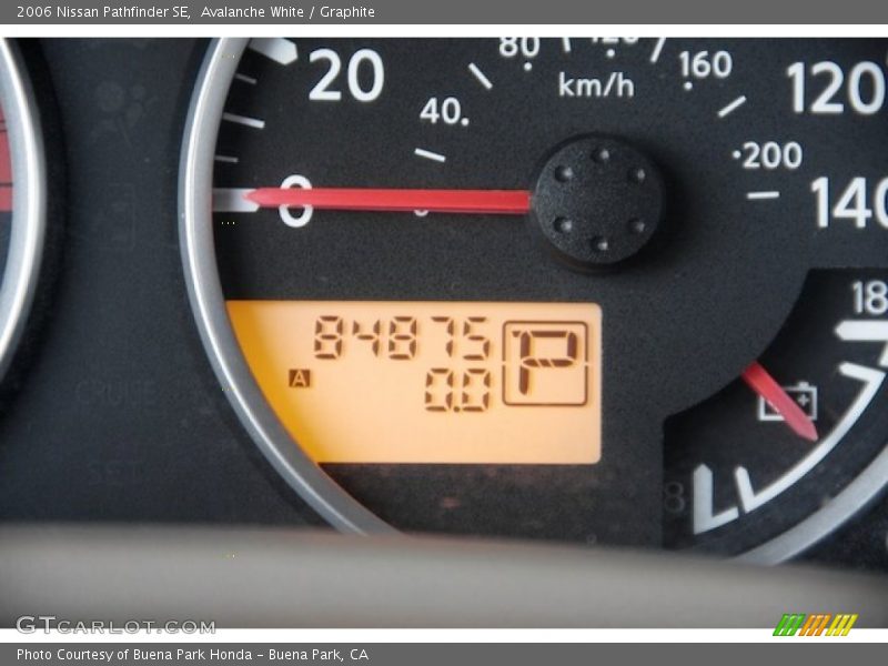 Avalanche White / Graphite 2006 Nissan Pathfinder SE