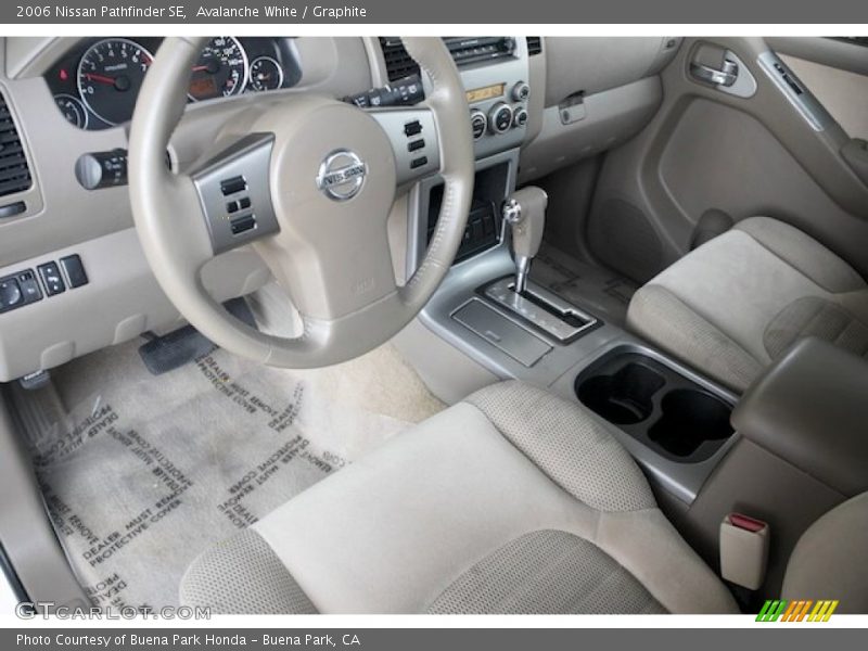 Avalanche White / Graphite 2006 Nissan Pathfinder SE