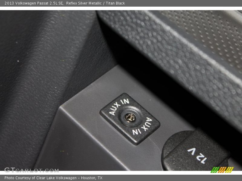 Reflex Silver Metallic / Titan Black 2013 Volkswagen Passat 2.5L SE