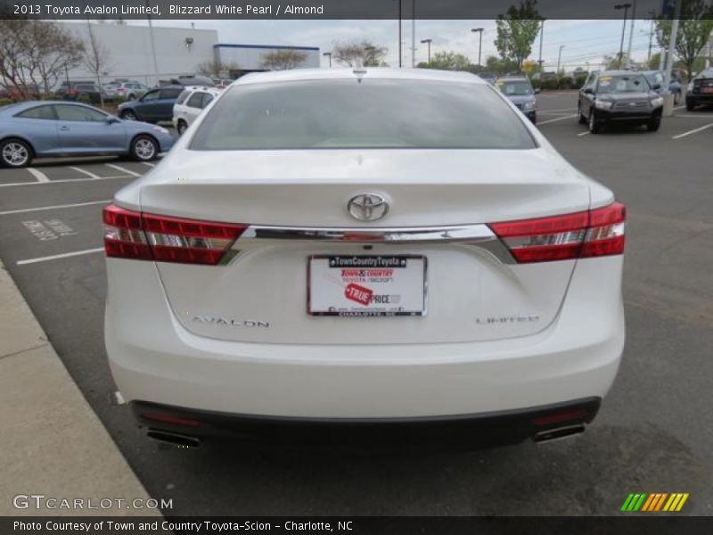 Blizzard White Pearl / Almond 2013 Toyota Avalon Limited