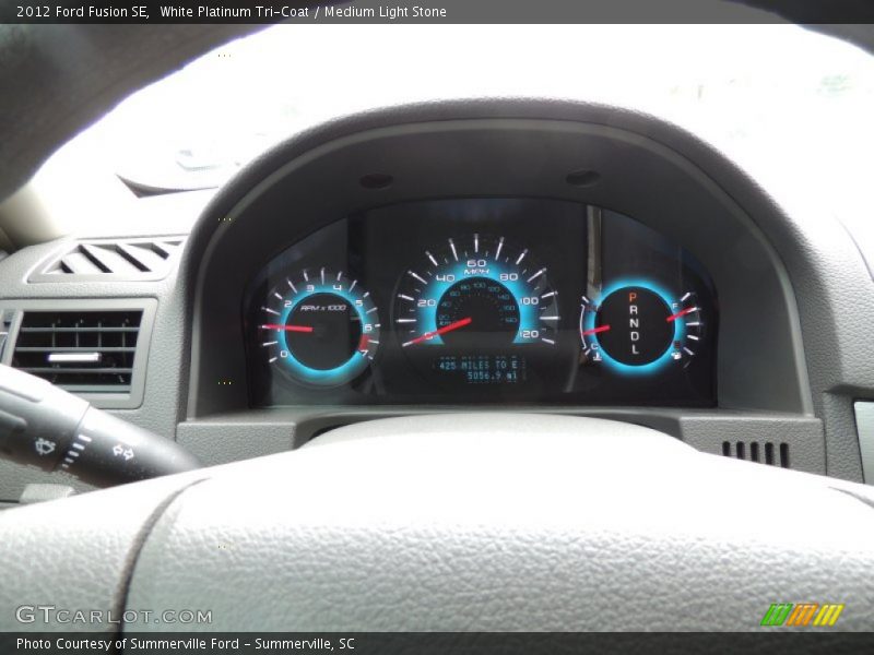 White Platinum Tri-Coat / Medium Light Stone 2012 Ford Fusion SE