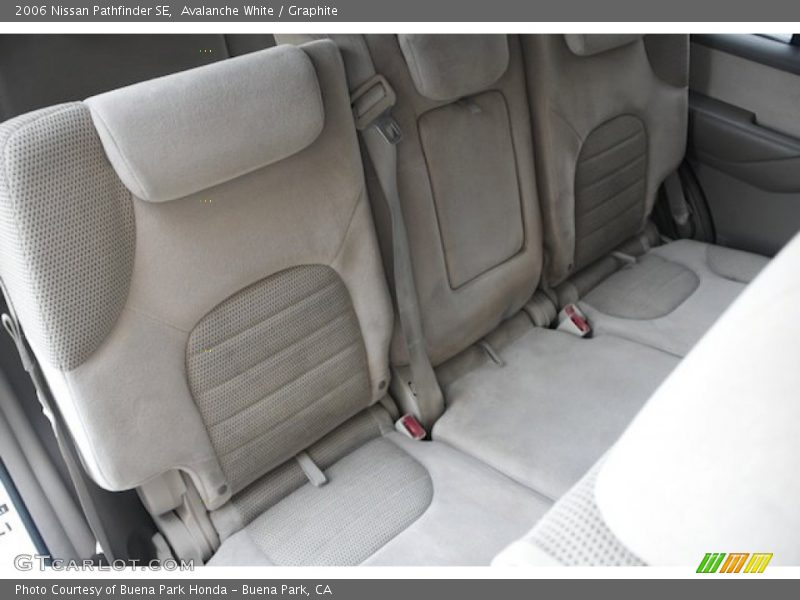 Avalanche White / Graphite 2006 Nissan Pathfinder SE