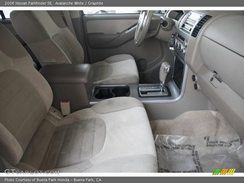 Avalanche White / Graphite 2006 Nissan Pathfinder SE
