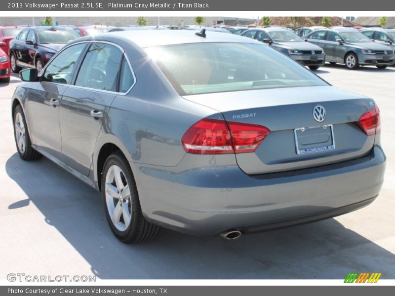 Platinum Gray Metallic / Titan Black 2013 Volkswagen Passat 2.5L SE