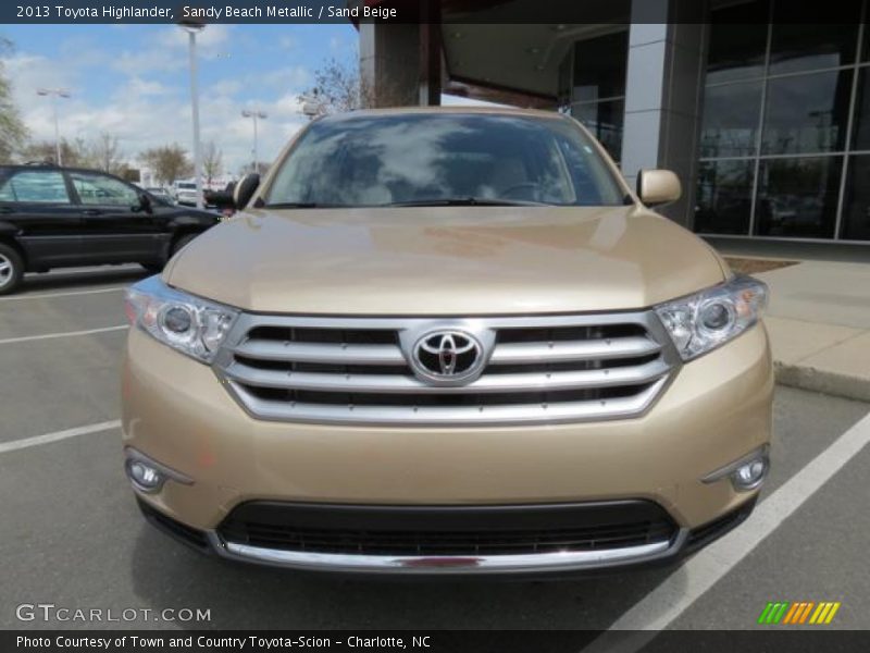 Sandy Beach Metallic / Sand Beige 2013 Toyota Highlander