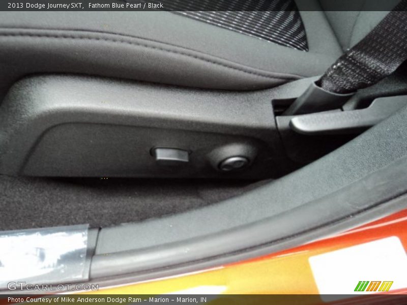 Fathom Blue Pearl / Black 2013 Dodge Journey SXT