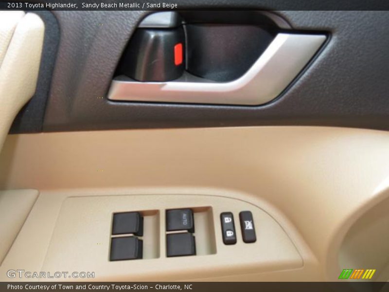 Sandy Beach Metallic / Sand Beige 2013 Toyota Highlander