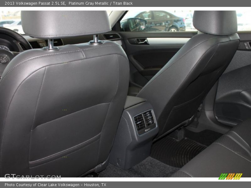 Platinum Gray Metallic / Titan Black 2013 Volkswagen Passat 2.5L SE