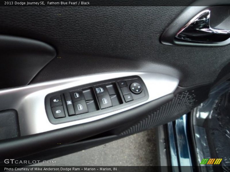 Fathom Blue Pearl / Black 2013 Dodge Journey SE