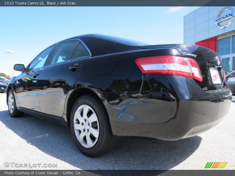 Black / Ash Gray 2010 Toyota Camry LE