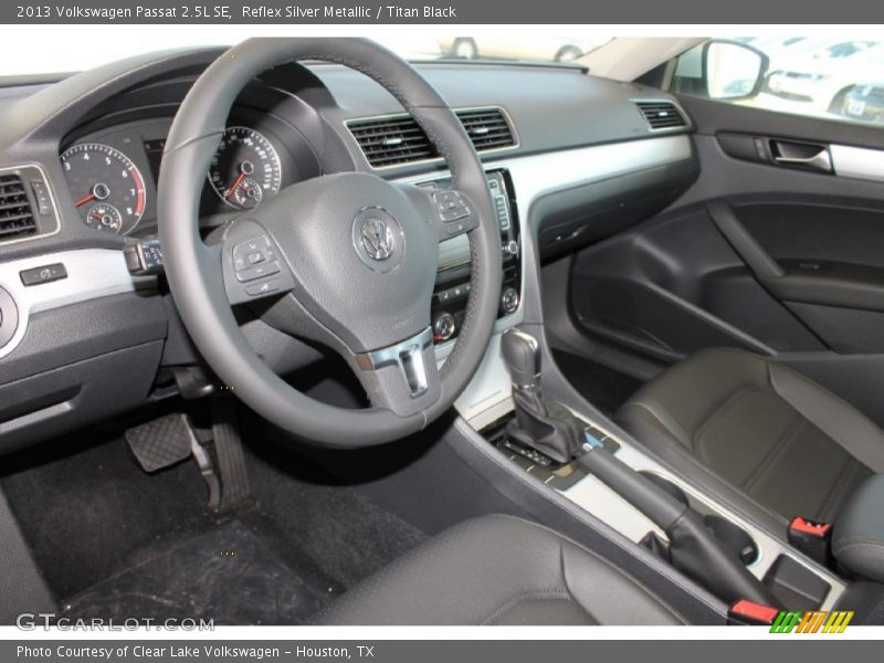 Reflex Silver Metallic / Titan Black 2013 Volkswagen Passat 2.5L SE