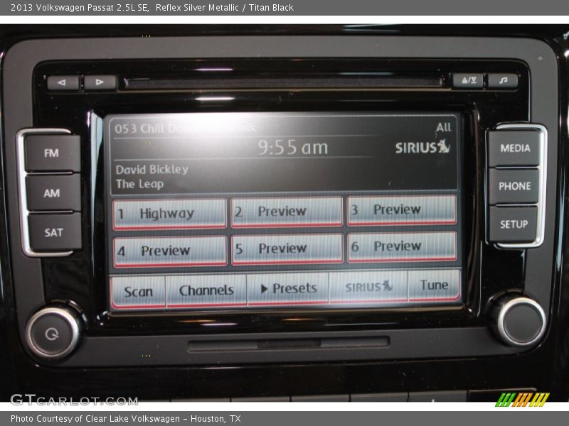 Reflex Silver Metallic / Titan Black 2013 Volkswagen Passat 2.5L SE