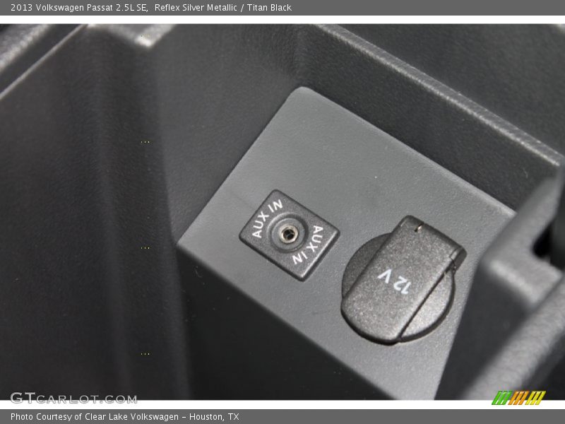 Reflex Silver Metallic / Titan Black 2013 Volkswagen Passat 2.5L SE