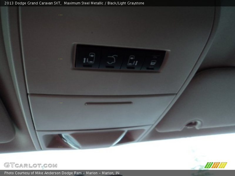 Maximum Steel Metallic / Black/Light Graystone 2013 Dodge Grand Caravan SXT